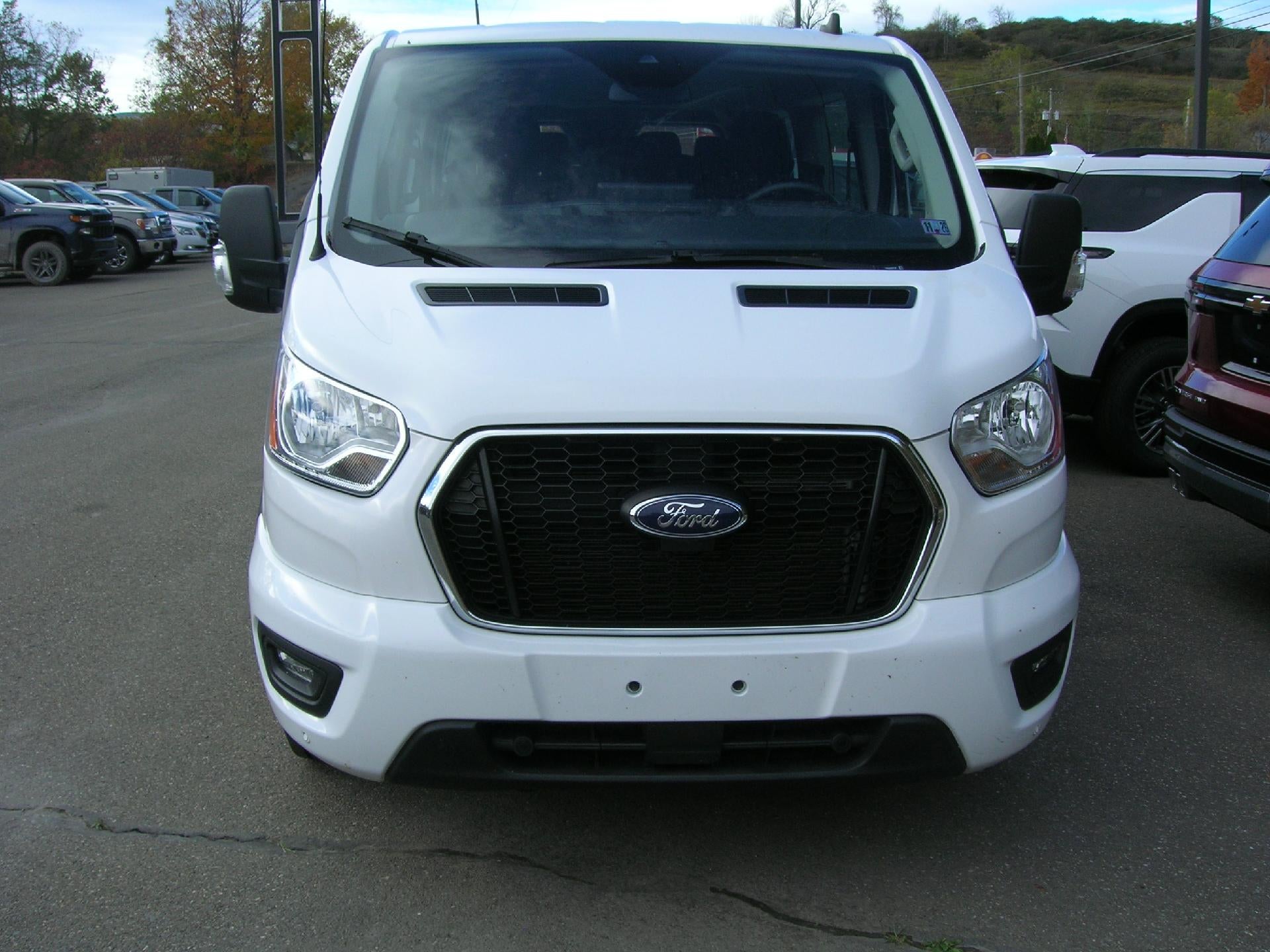 2022 Ford Transit Passenger Wagon XL