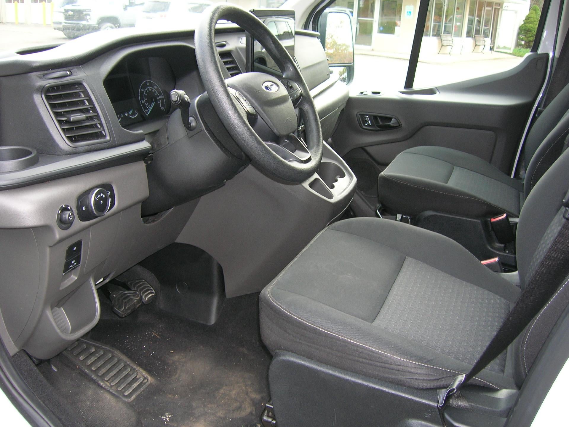 2022 Ford Transit Passenger Wagon XL